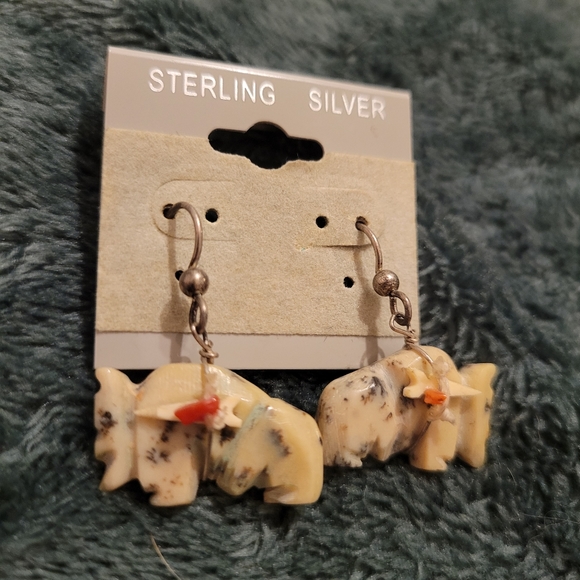 Vintage Fetish Buffalo Carved Semi Precious Stone Earrings - Picture 3 of 3